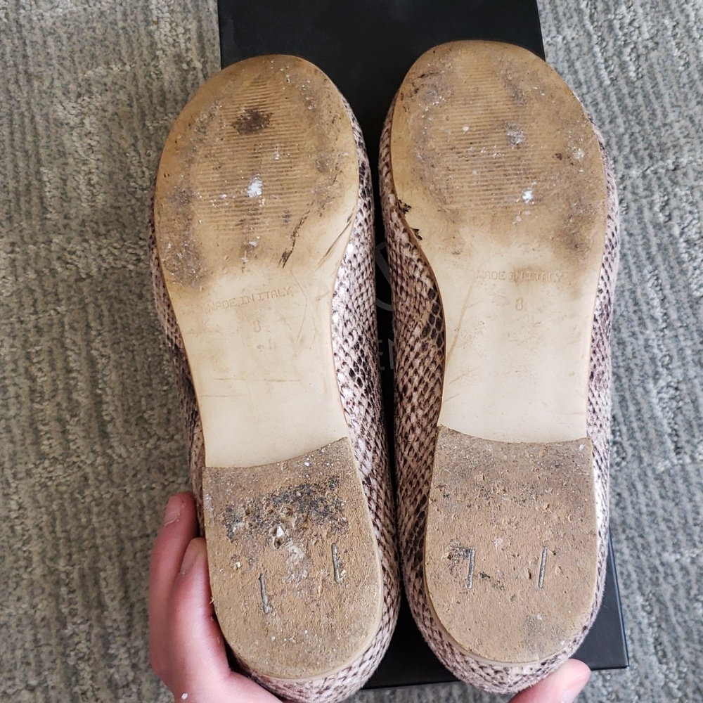 Womens Valentino flats - Picture 3 of 5